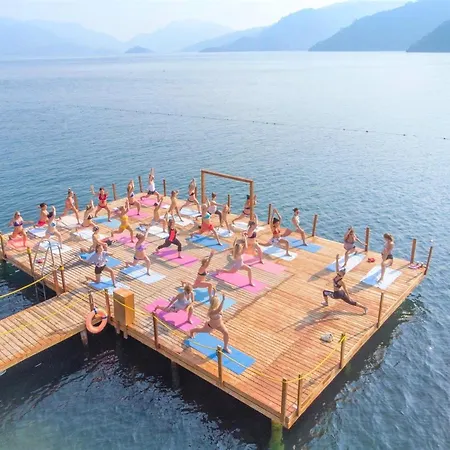 Orka Lotus Μαρμαρίς