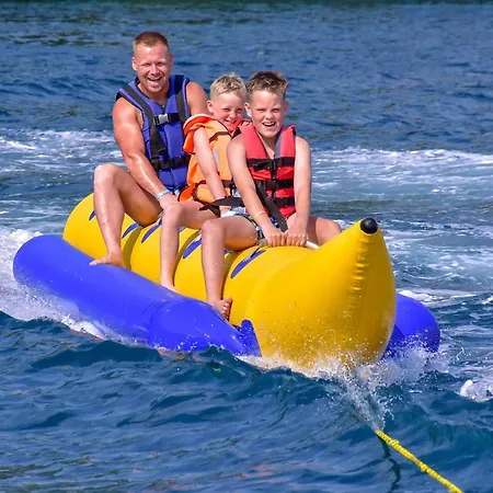 Orka Lotus Μαρμαρίς